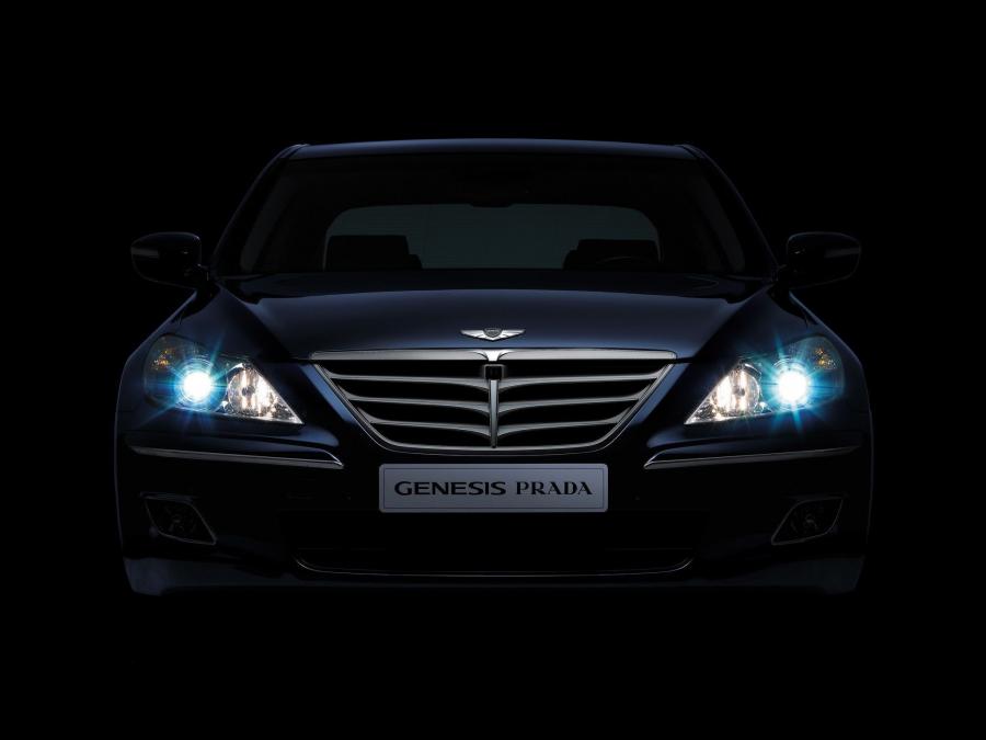  Hyundai Genesis Prada 2011 года  (фото 6 из 15)